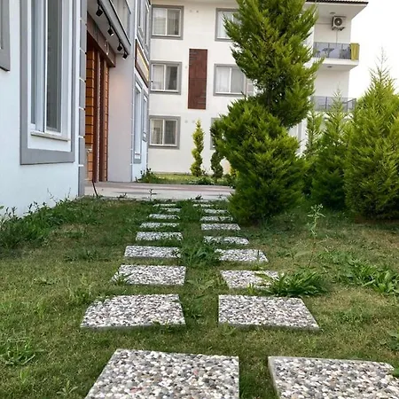 Airport Berkay Apart